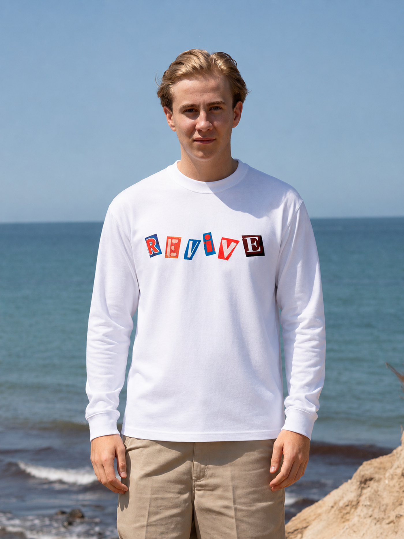 Magazine T-Shirt L/S - White